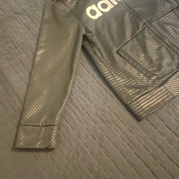 Boys Adidas track suit jacket - Picture 7 of 10